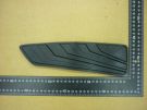 Коврик пола правая передняя часть черный_BK-001U SYM JOYMAX 300i ABS 64323-L3A-000-KA
